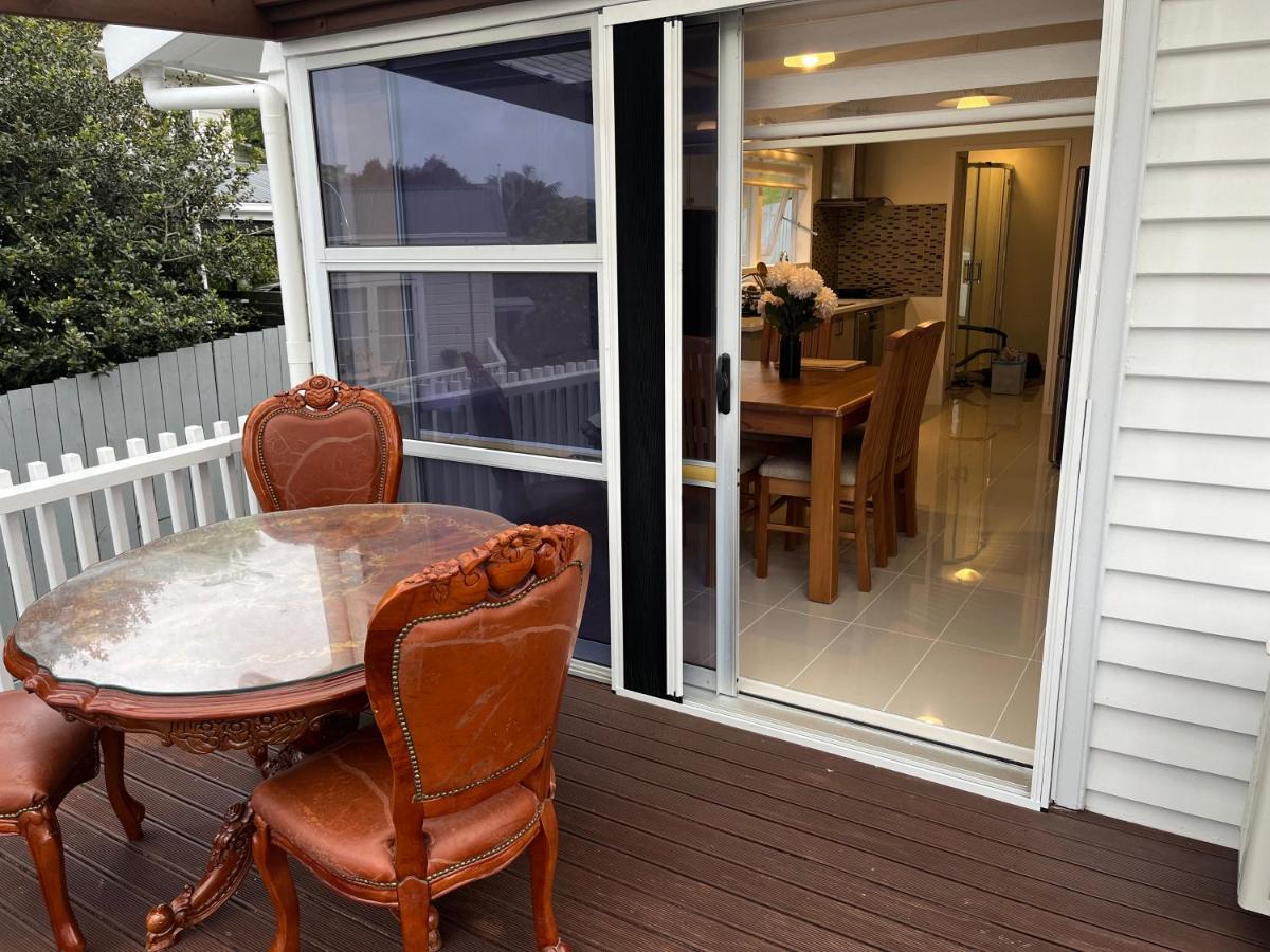 Hillcrest Homestay, Northshore, オークランド エクステリア 写真